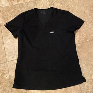 FIGS black 1 pocket scrub top